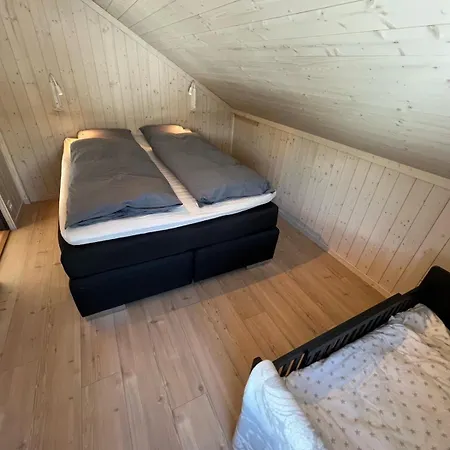 Med Utsikt I Naerheten Av Sentrum Holiday home Stryn
