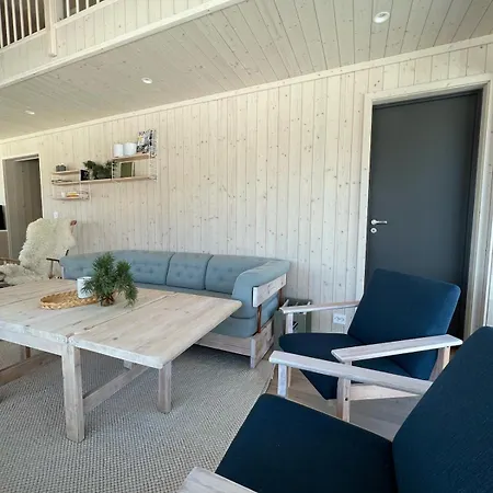 Med Utsikt I Naerheten Av Sentrum * Stryn